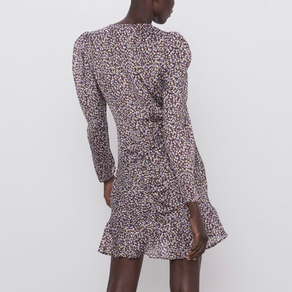 Zara Floral Ruched Mini Dress Size M Purple Black Long Sleeve V-Neck Ruffle Hem - Picture 11 of 14